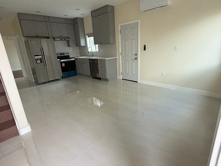 8171 Jade Coast Rd — Photo 5