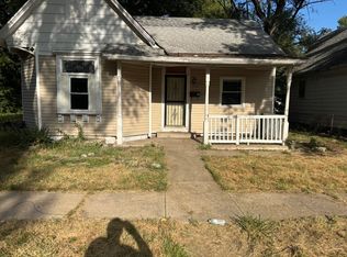 1028 S 15th St, Springfield, IL 62703