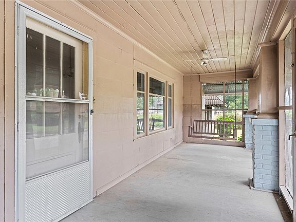 4th image of 212 Breazeale St