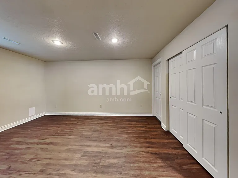 1190 S Inverness Dr — Photo 19