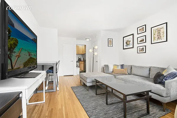 Rented by Compass | media 7