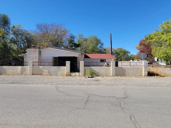 219 Wilshire Dr SW, Albuquerque, NM 87105