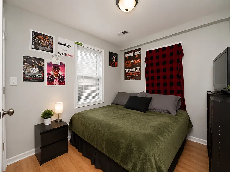 1431 W Flournoy St #2R — Photo 7