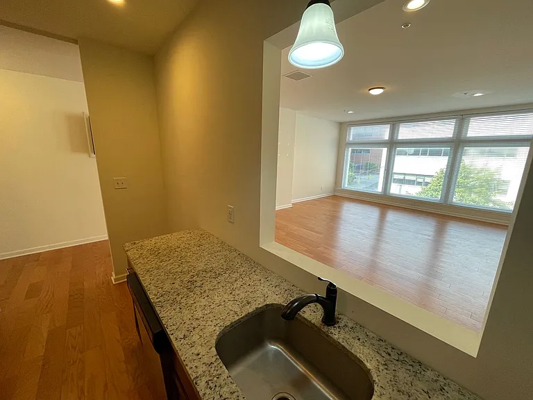 99 Pine Street — Photo 4