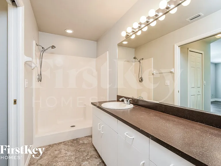 9033 Frank Rd — Photo 11