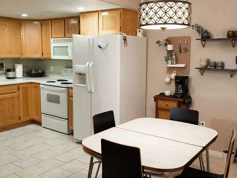 1498 N 1335 W — Photo 6