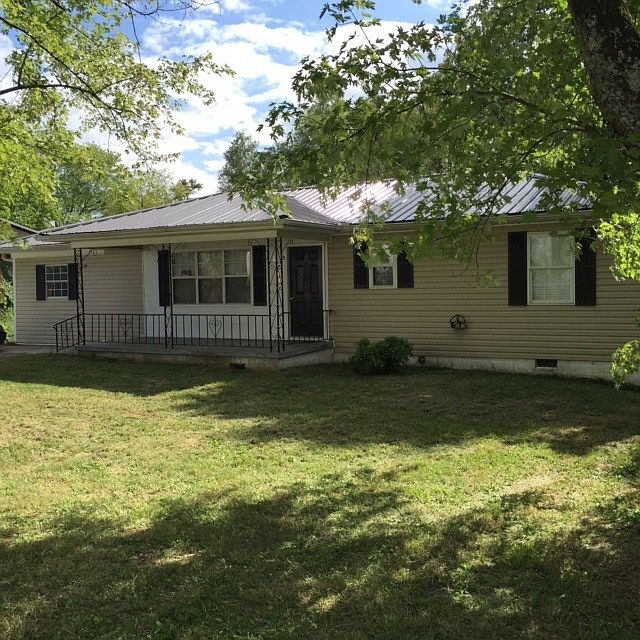 2340 Spring Place Rd - Front