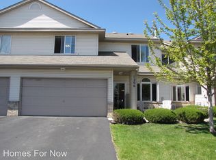 1206 Crystal Pl E, Chaska, MN 55318