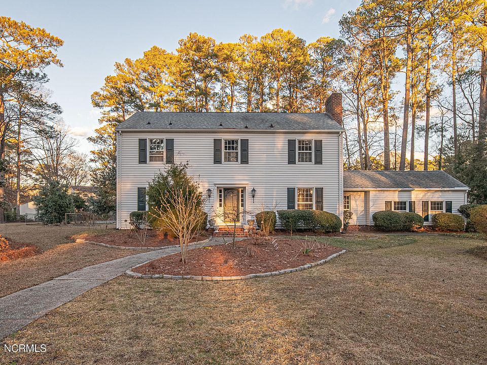 1st image of 528 Westchester Drive