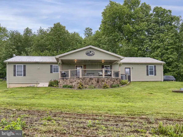 117 Sink Hole Dr, Spring Mills, PA 16875