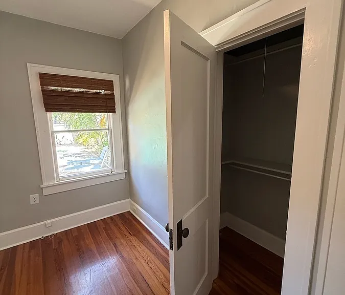 325 14th Ave NE — Photo 33