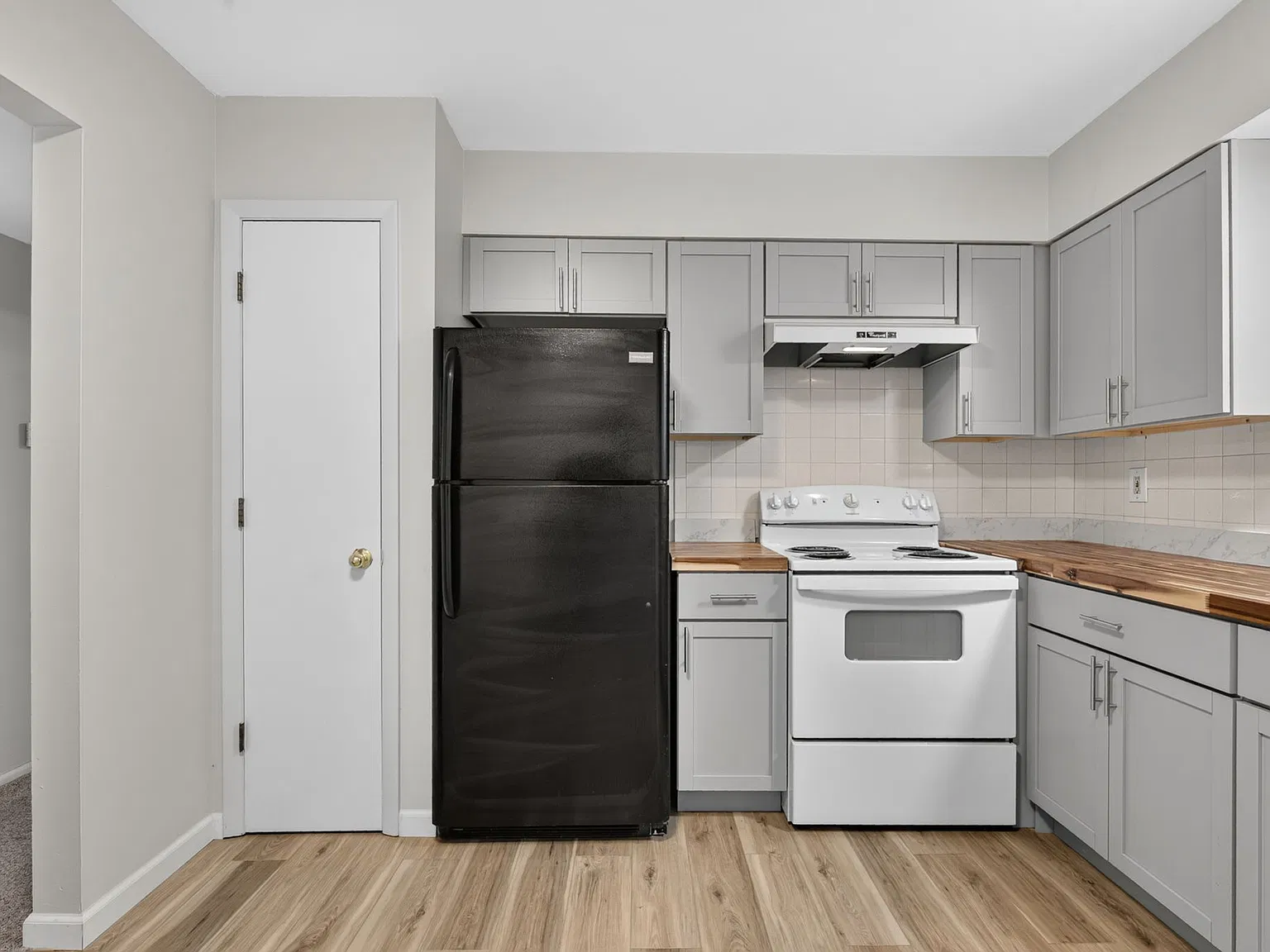 2 bed, 864 sqft, $1,250 — Photo 2