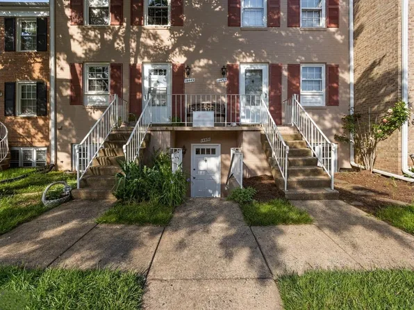 14451 Cool Oak Ln, Centreville, VA 20121