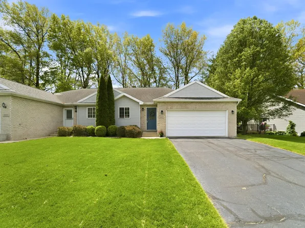 2037 Texas St, Chesterton, IN 46304