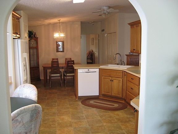 Living Rm thru to Kitchen