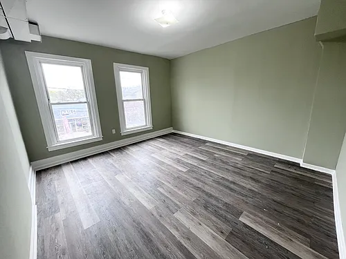28 E Washington Ave #2A Photo 1