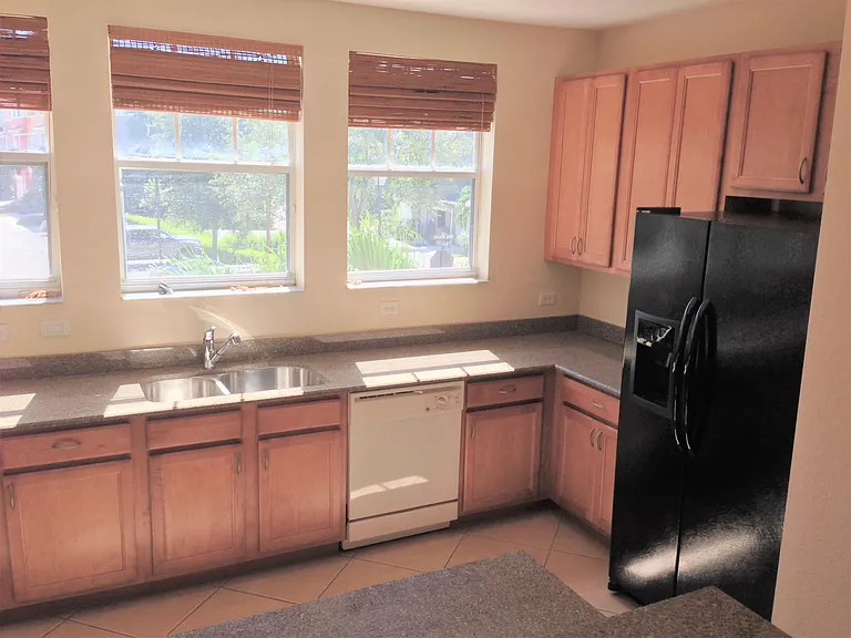 690 Amador Ln #2 — Photo 13