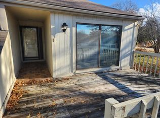 530 NW Valleybrook Rd, Blue Springs, MO 64014