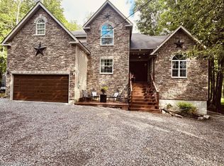 75 Parkwood Dr, Lake Ariel, PA 18436