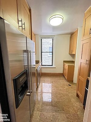 4th image of 61 E 95th St APT 12