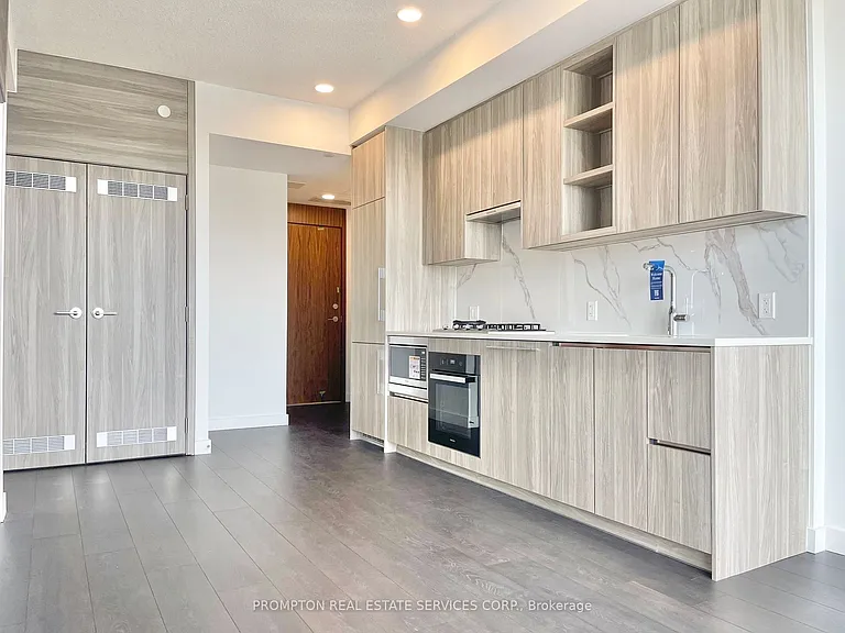 18 Esther Shiner Blvd #1008 — Photo 5