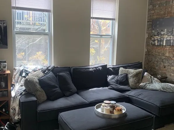 1738 W Huron St APT 2R, Chicago, IL 60622