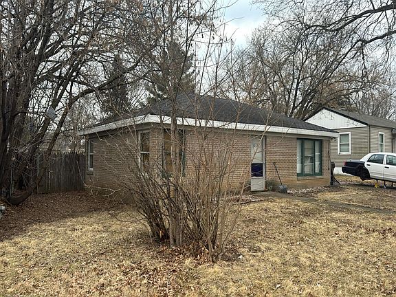 3rd image of 3012 Mourine Ln