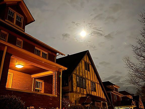2nd image of 534 Morris Ave SE