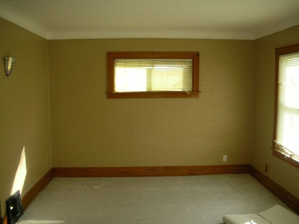 2nd image of 1599 Houran St