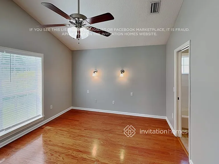 400 Chamberlain Dr — Photo 8