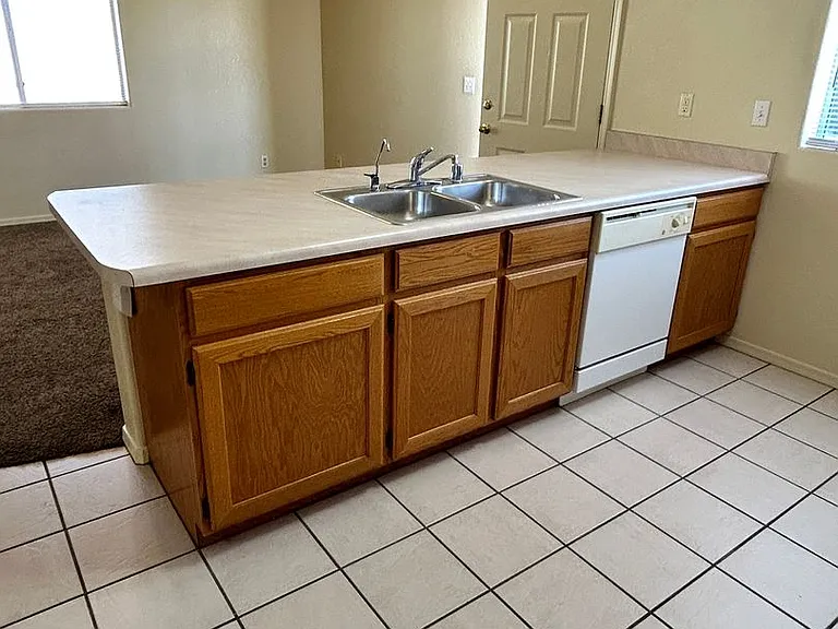 2139 Moyo Dr — Photo 7