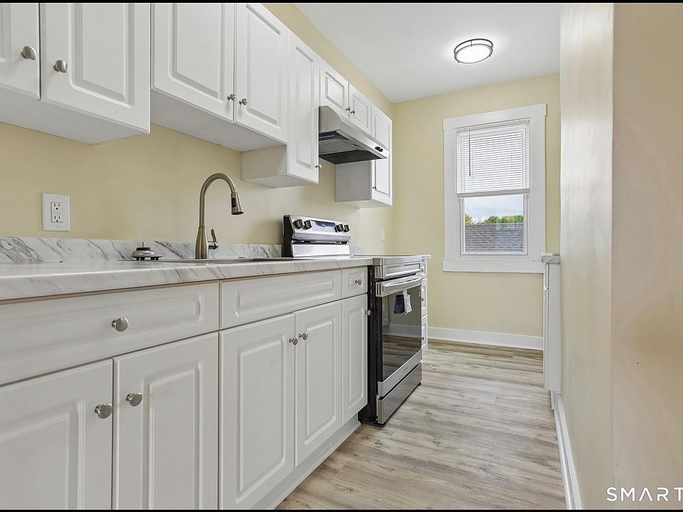 2nd image of 39 Grand St APT 3