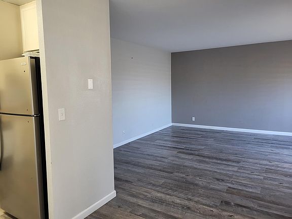 5th image of 66735 12th St APT B5