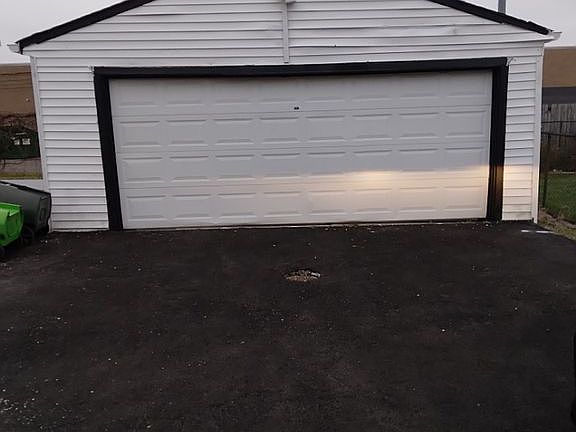 2nd image of 18412 Garden Blvd