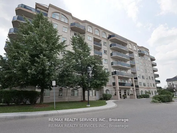 7 Dayspring Cir #Penthouse 03, Brampton, ON L6P 1B8