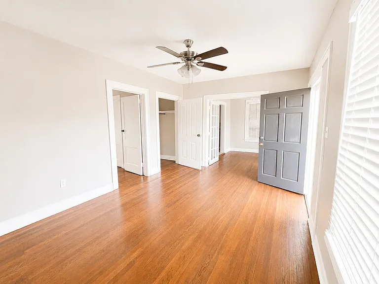 1209 N Carroll Ave — Photo 9