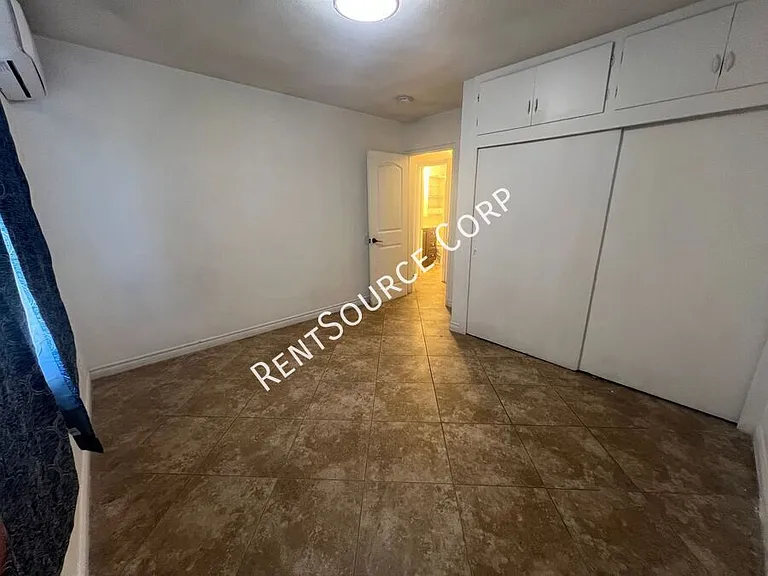 411 S 1st Ave #B — Photo 11