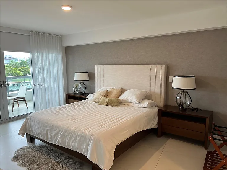 9261 E Bay Harbor Dr #503 — Photo 7