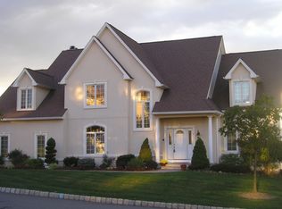 5 Forest Hill Dr, Wayne, NJ 07470