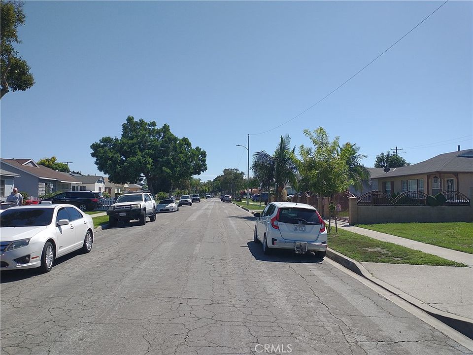 2nd image of 15406 Dumont Ave