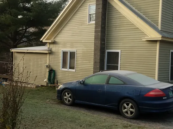 90 School St, Plainfield, VT 05667
