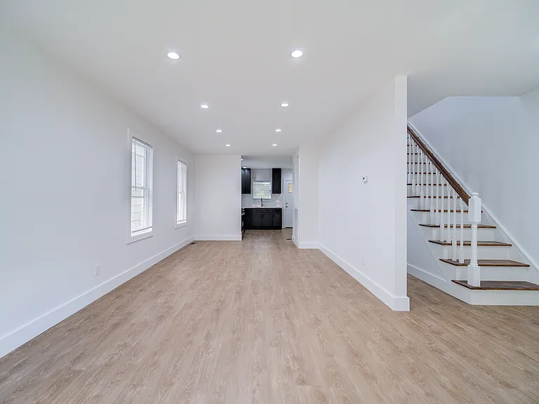 470 Delaware Ave #1L — Photo 4