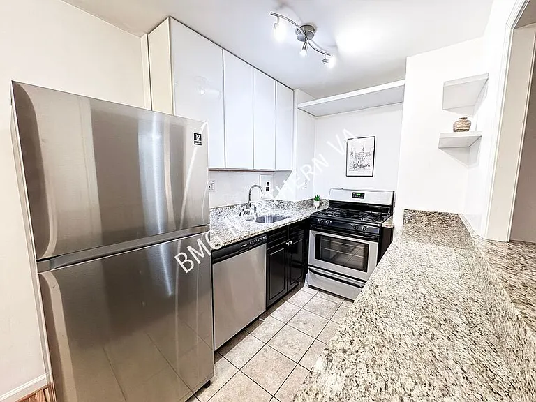 1200 S Arlington Ridge Rd #408 — Photo 7