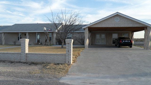 1st image of 1739 W 44th Ln