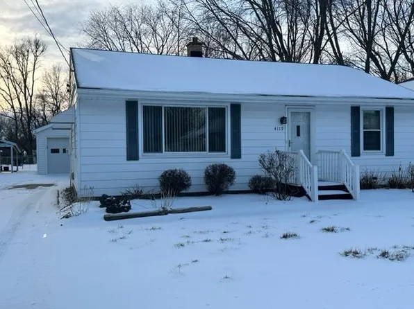 4119 Hillsdale Ave NE, Grand Rapids, MI 49525