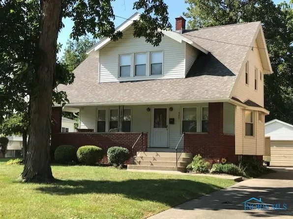 2250 Castlewood Dr, Toledo, OH 43613