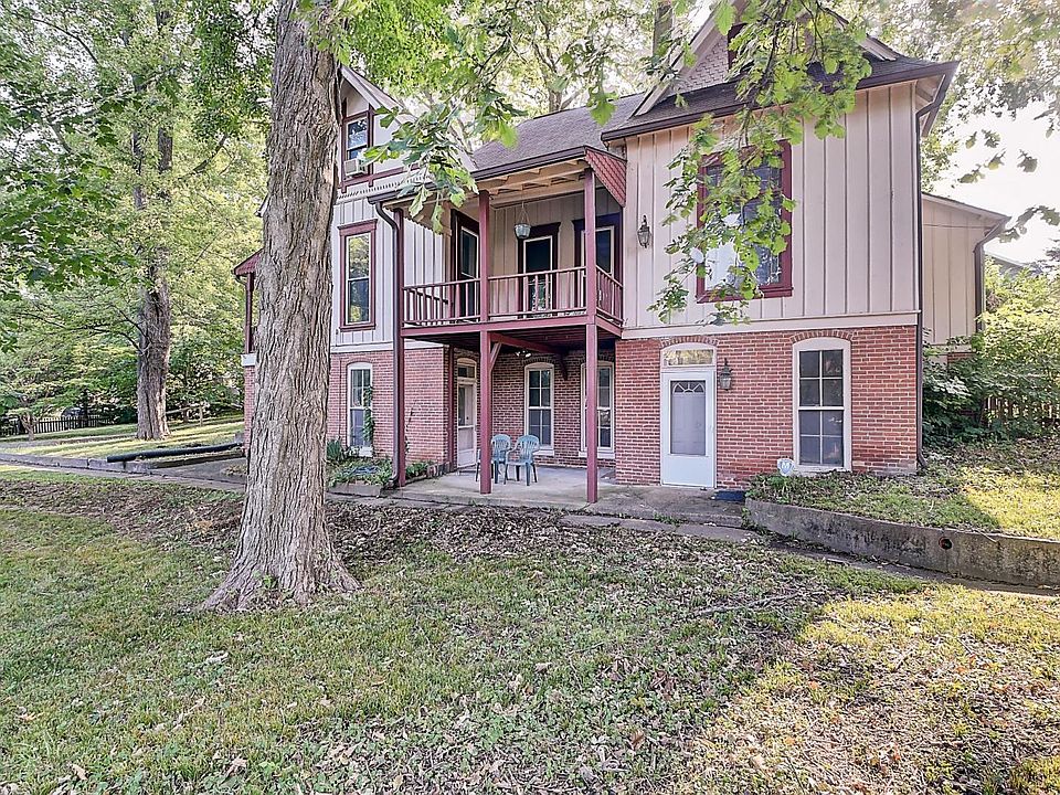 1st image of 2221 Nowland Ave #B