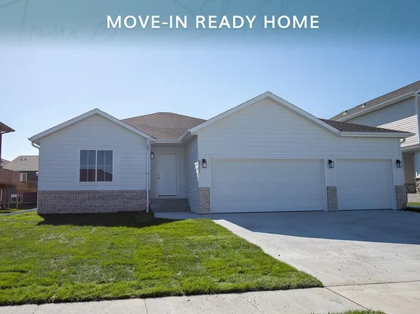 6721 14th St S, Fargo, ND 58104