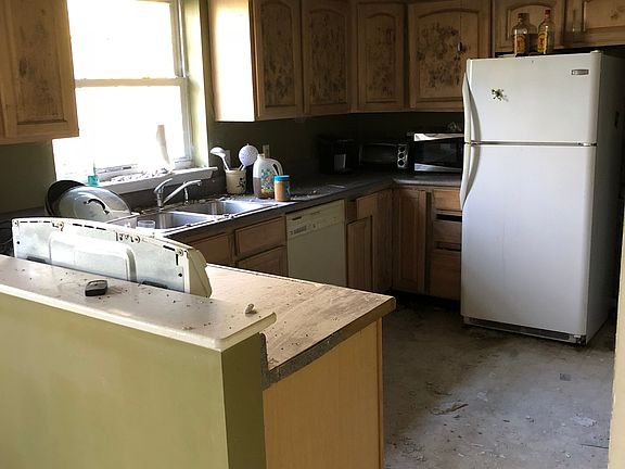 3rd image of 7 Penny Ln