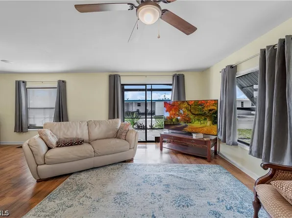 5655 Captain John Smith Loop, North Fort Myers, FL 33917